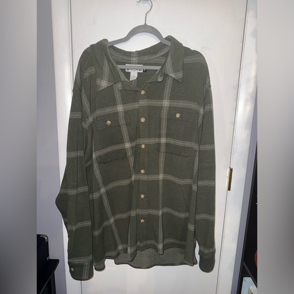 Duluth Trading Co Olive Men's T-Shirt Flannel Standard Fit Shirt